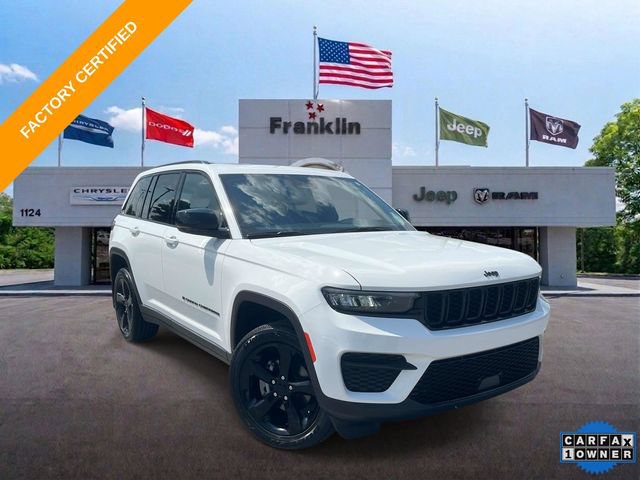 Certified 2025 Jeep Grand Cherokee Altitude AWD/4WD image 1