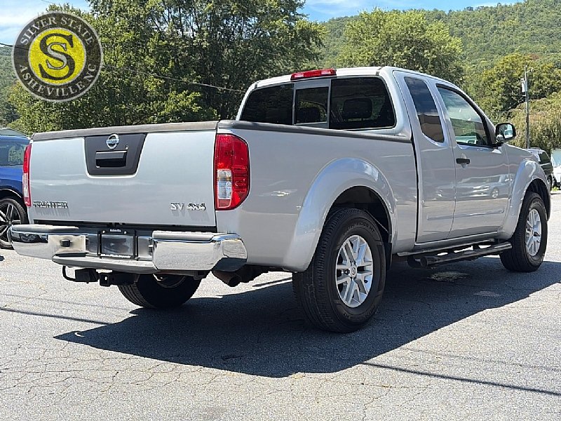 Used 2015 Nissan Frontier SV AWD/4WD image 6