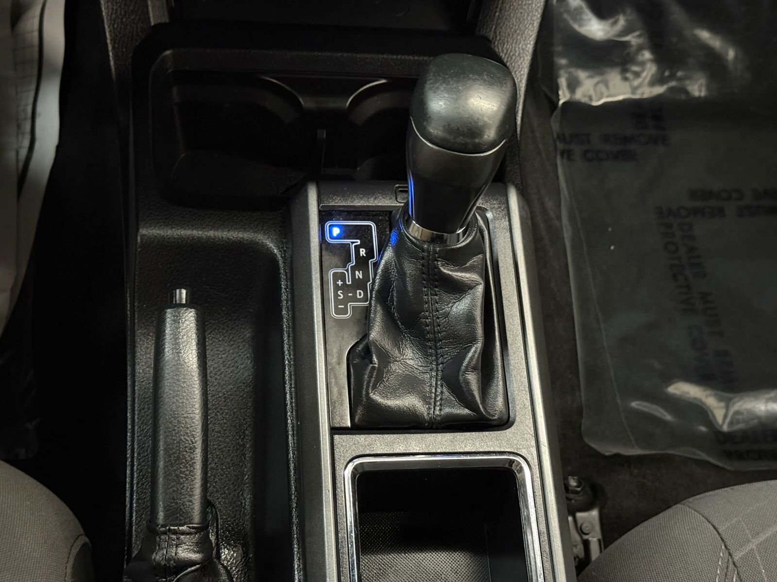 Used 2017 Toyota Tacoma TRD Off-Road w/ Tow Package (A/T) image 32