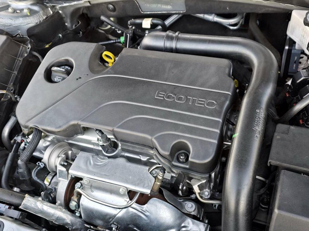 Used 2024 Chevrolet Malibu LT FWD image 12