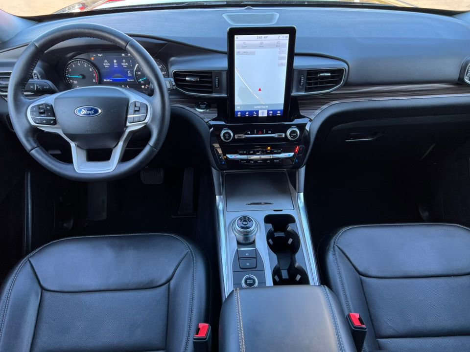 Certified 2023 Ford Explorer Limited w/ Limited Technology Package image 2