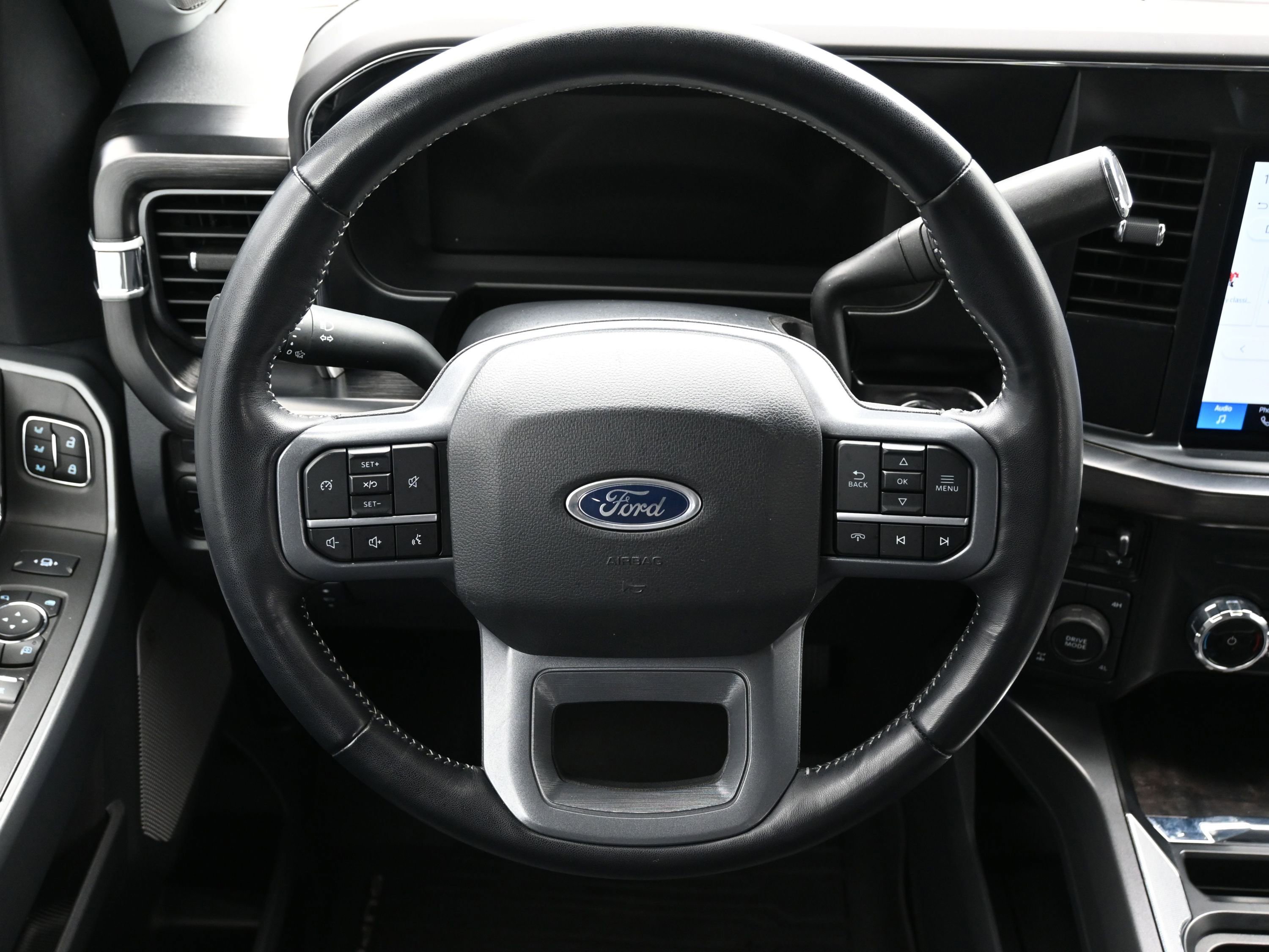 Used 2024 Ford F250 Lariat w/ Sport Appearance Package image 15