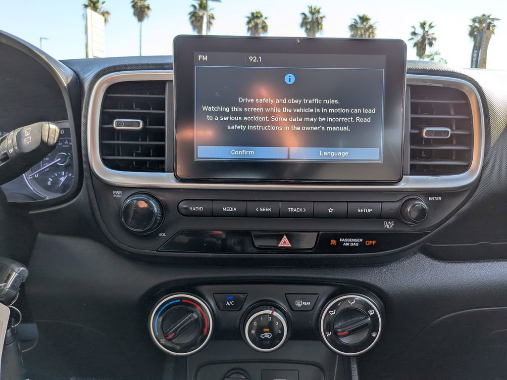 Used 2021 Hyundai Venue SE image 16