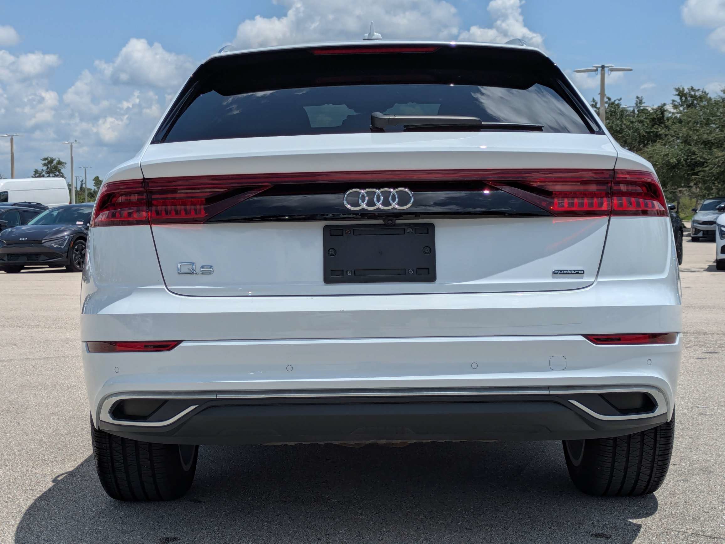 Used 2023 Audi Q8 Premium AWD/4WD image 6