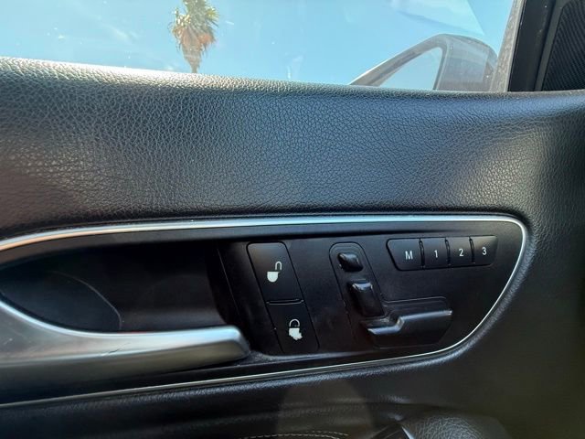 Used 2016 Mercedes-Benz CLA 250 image 16