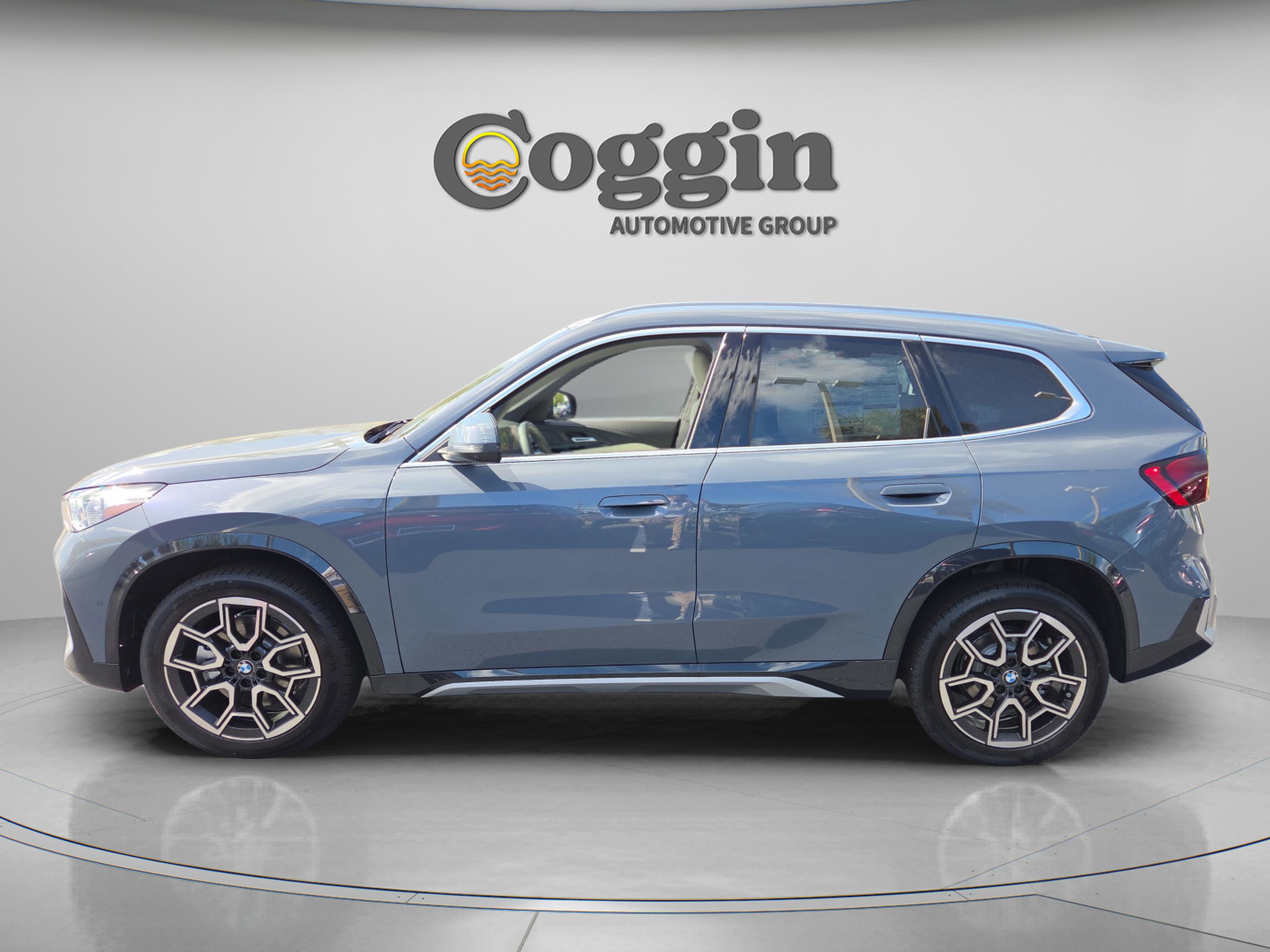 New 2026 BMW X1 xDrive28i w/ Technology Package AWD/4WD image 3