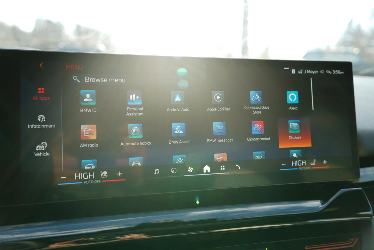 Used 2024 BMW 530i xDrive 530i xDrive Sedan w/ Convenience Package image 35