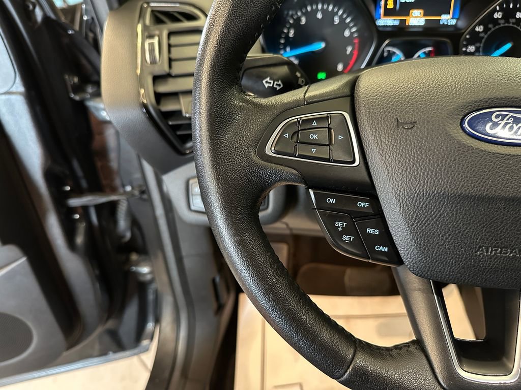 Used 2018 Ford Escape SEL image 10