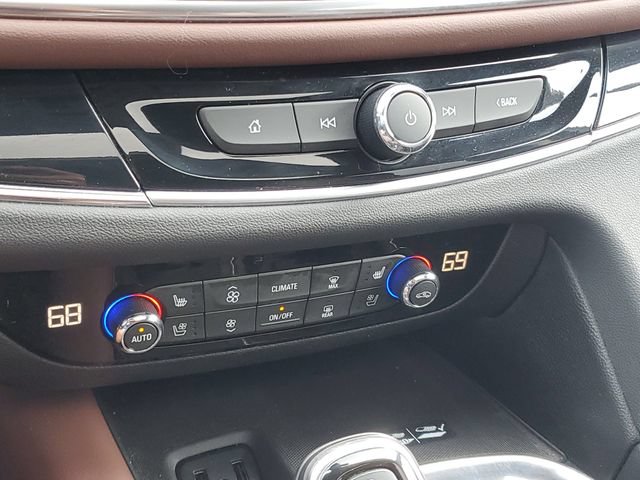 Certified 2018 Buick Enclave Avenir w/ Avenir Technology Package FWD image 29
