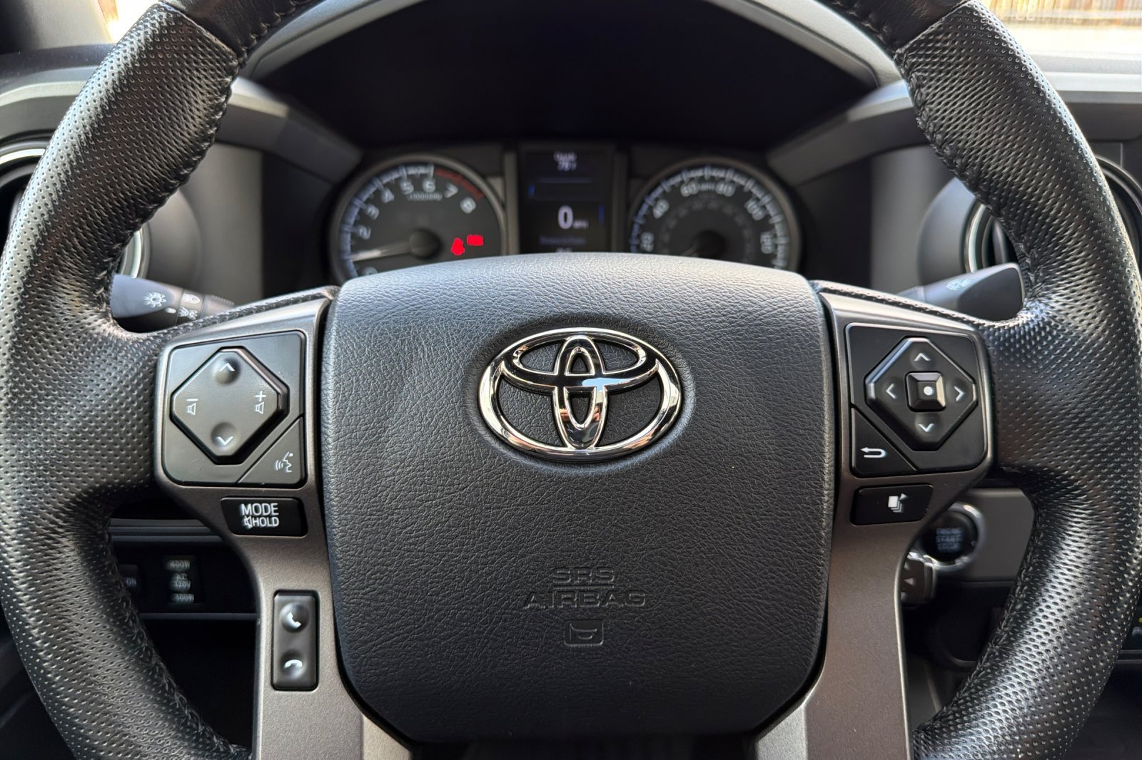 Used 2016 Toyota Tacoma TRD Sport w/ Premium & Technology Package RWD image 23