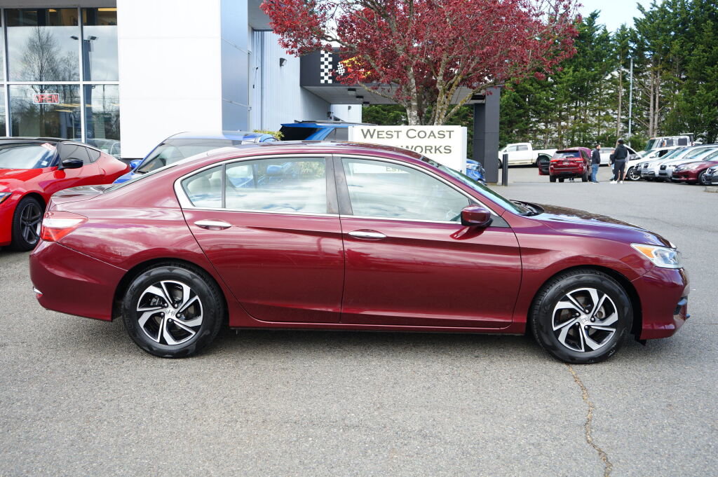Used 2017 Honda Accord LX image 6