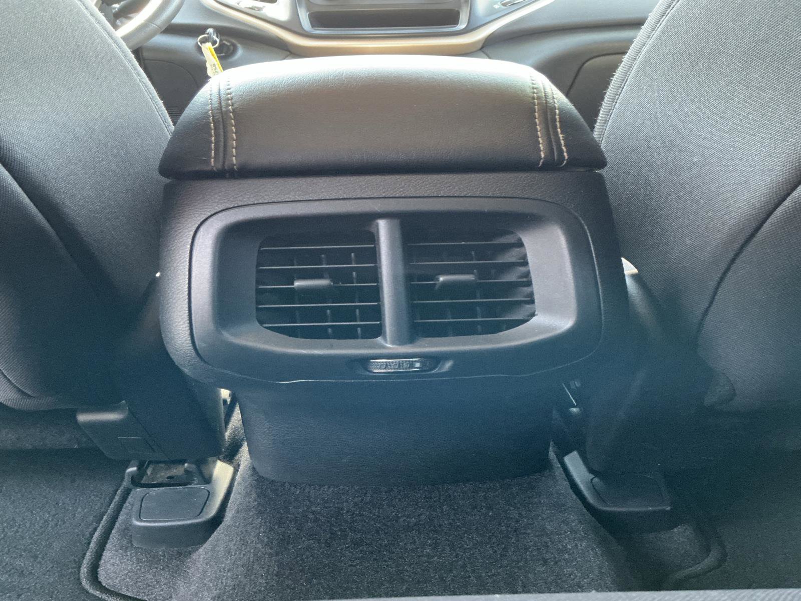 Used 2018 Jeep Cherokee Latitude image 24