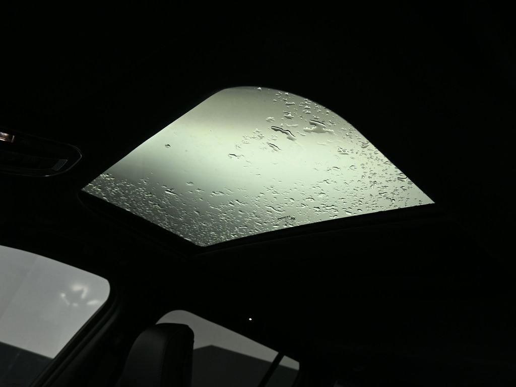 New 2026 Jeep Grand Cherokee Altitude image 14