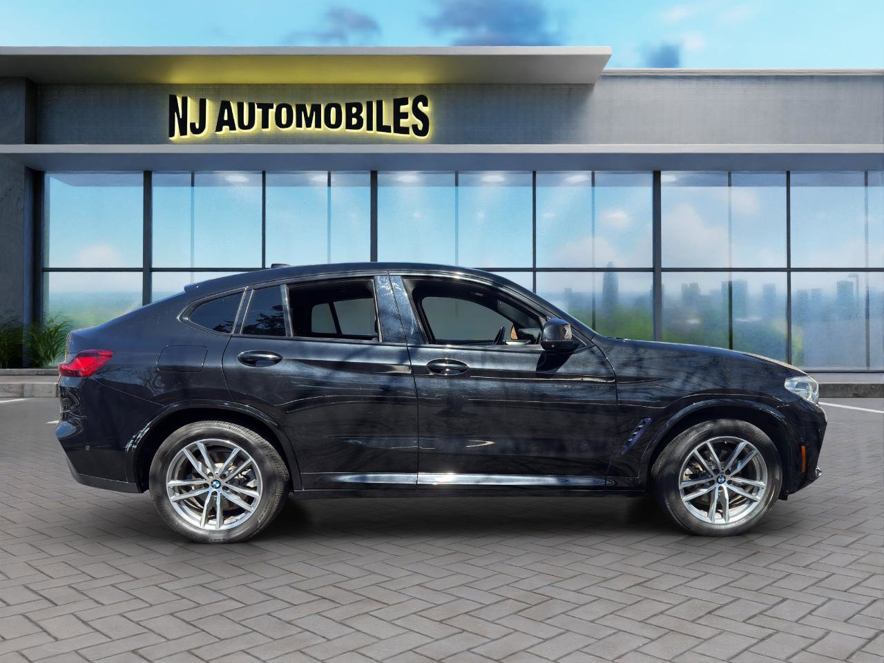 Used 2019 BMW X4 xDrive30i w/ M Sport Package image 8