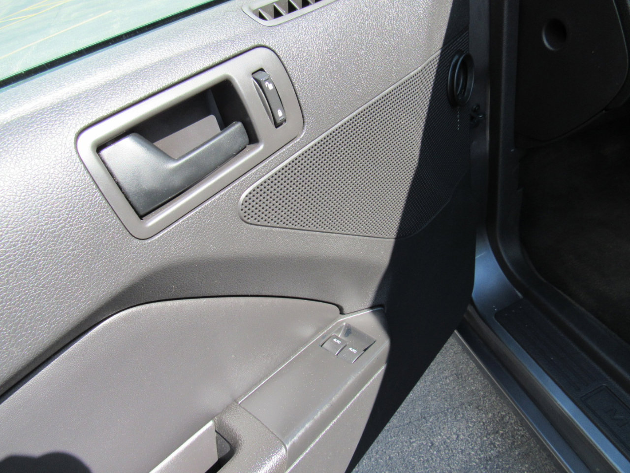 Used 2014 Ford Mustang Coupe image 14