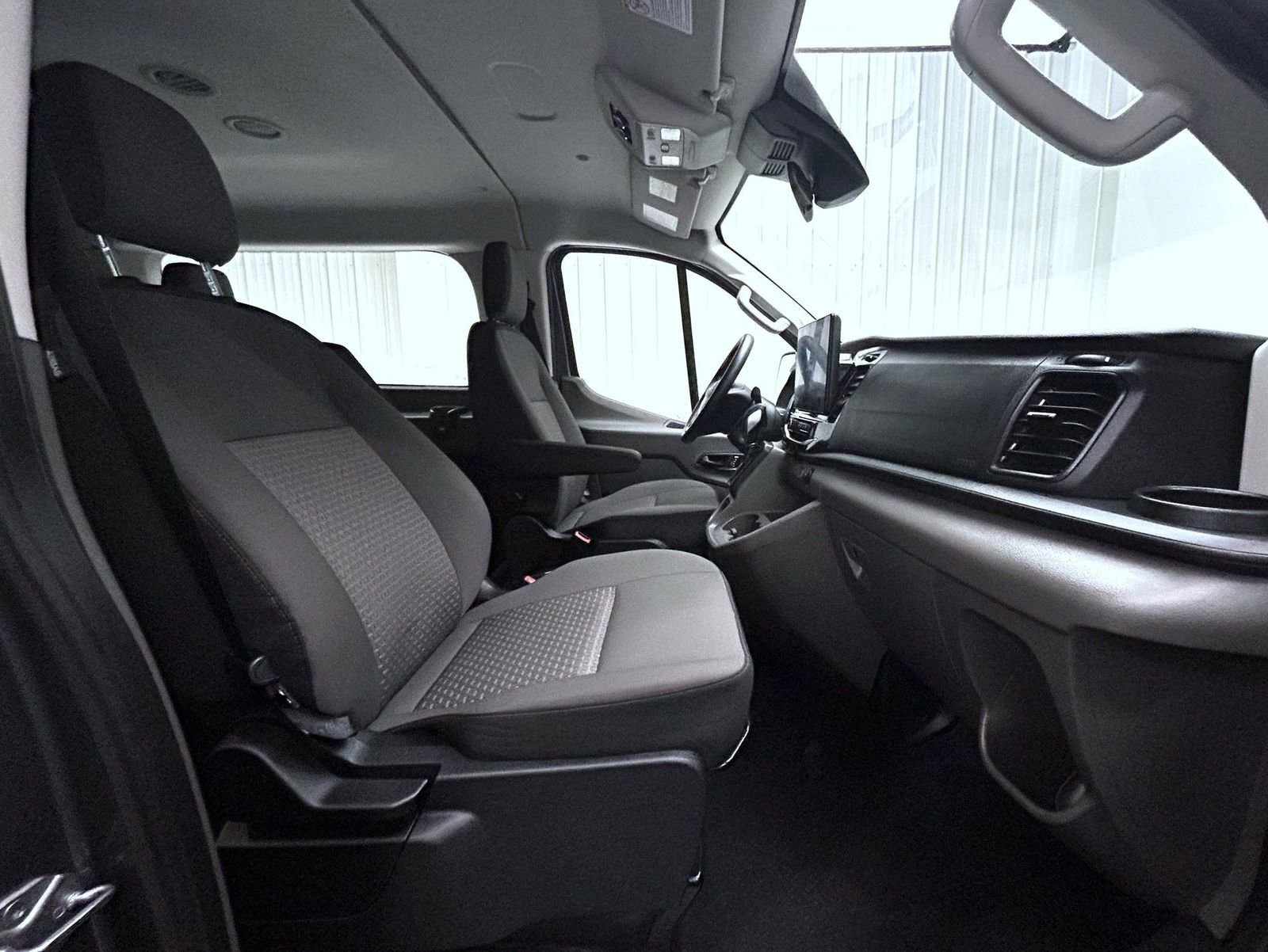 Used 2024 Ford Transit 350 XLT image 15