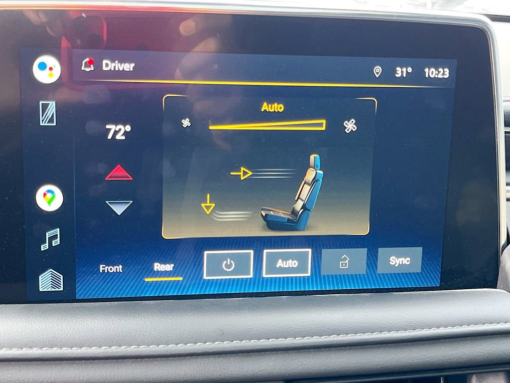 Used 2022 Chevrolet Tahoe Z71 w/ Luxury Package AWD/4WD image 16