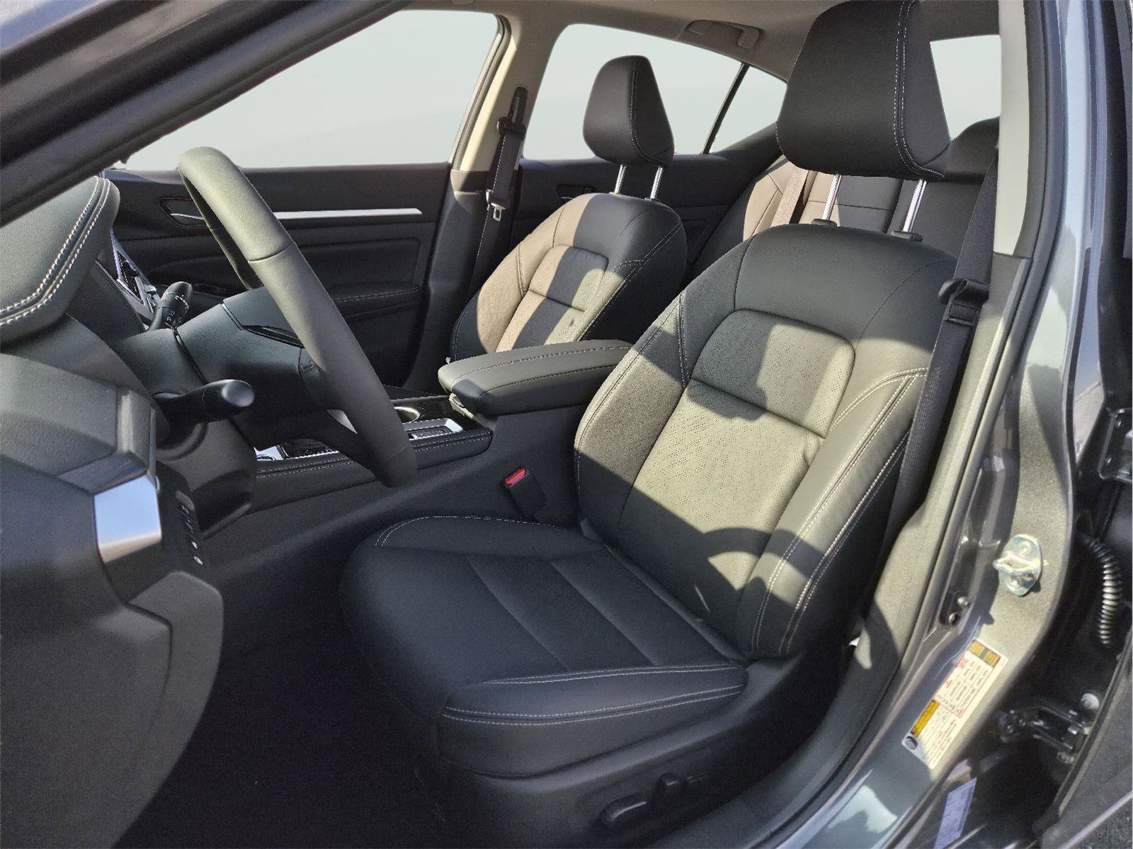 New 2025 Nissan Altima 2.5 SL image 10