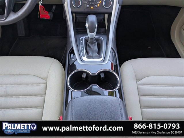 Used 2015 Ford Fusion SE image 19