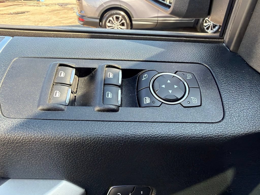 Used 2019 Ford F150 Lariat w/ Equipment Group 502A Luxury AWD/4WD image 24