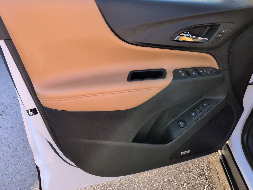 Used 2018 Chevrolet Equinox Premier image 10