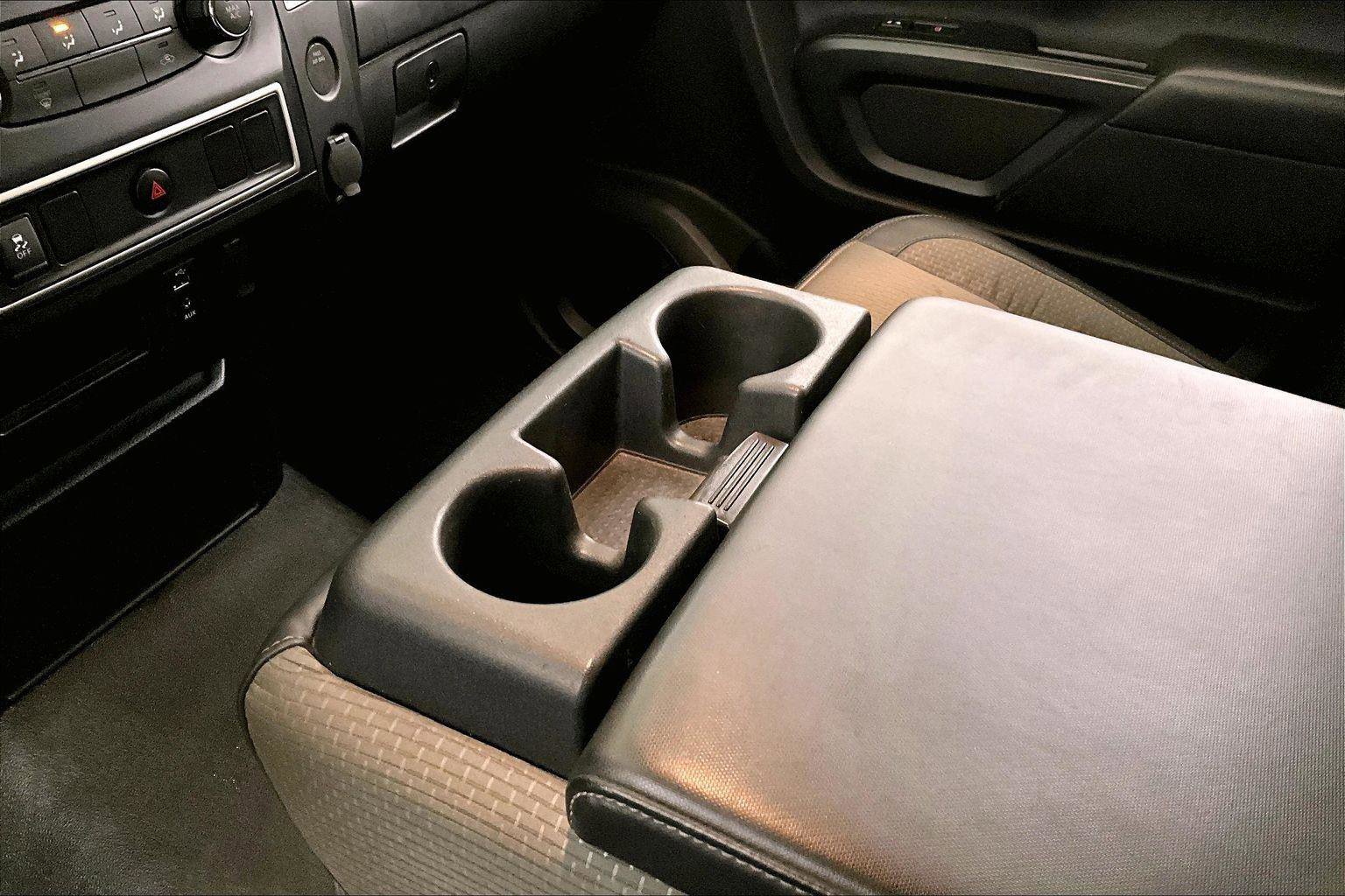 Used 2017 Nissan Titan S image 16