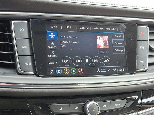 Used 2024 Buick Enclave Avenir w/ Avenir Technology Package image 20