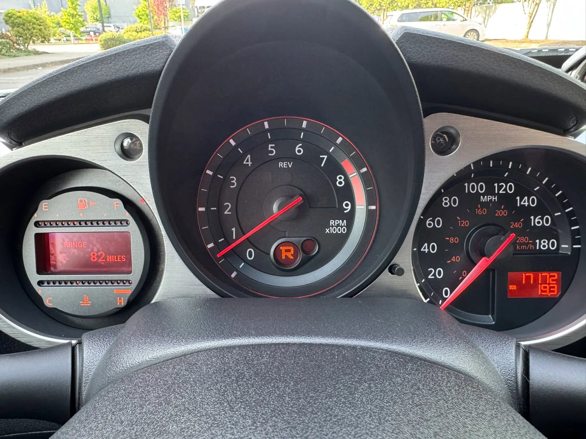 Used 2015 Nissan 370Z Roadster RWD image 29