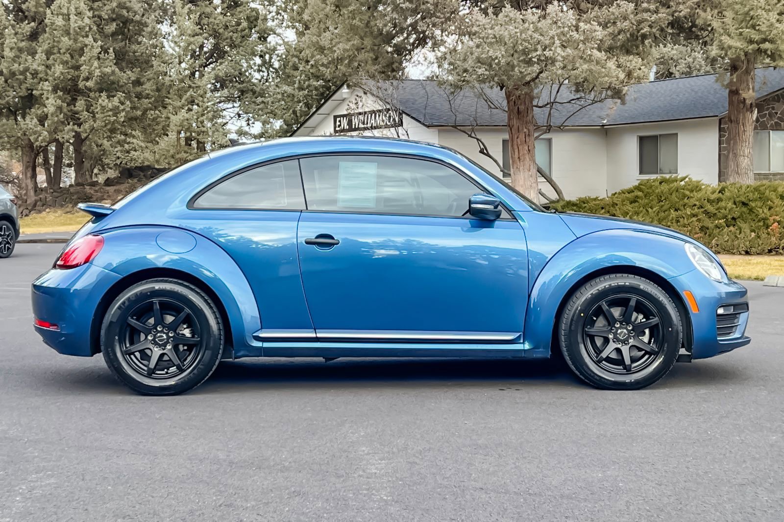 Used 2017 Volkswagen Beetle 1.8T image 3