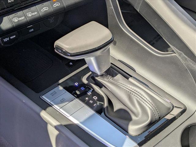 Used 2025 Hyundai Elantra Sport image 12