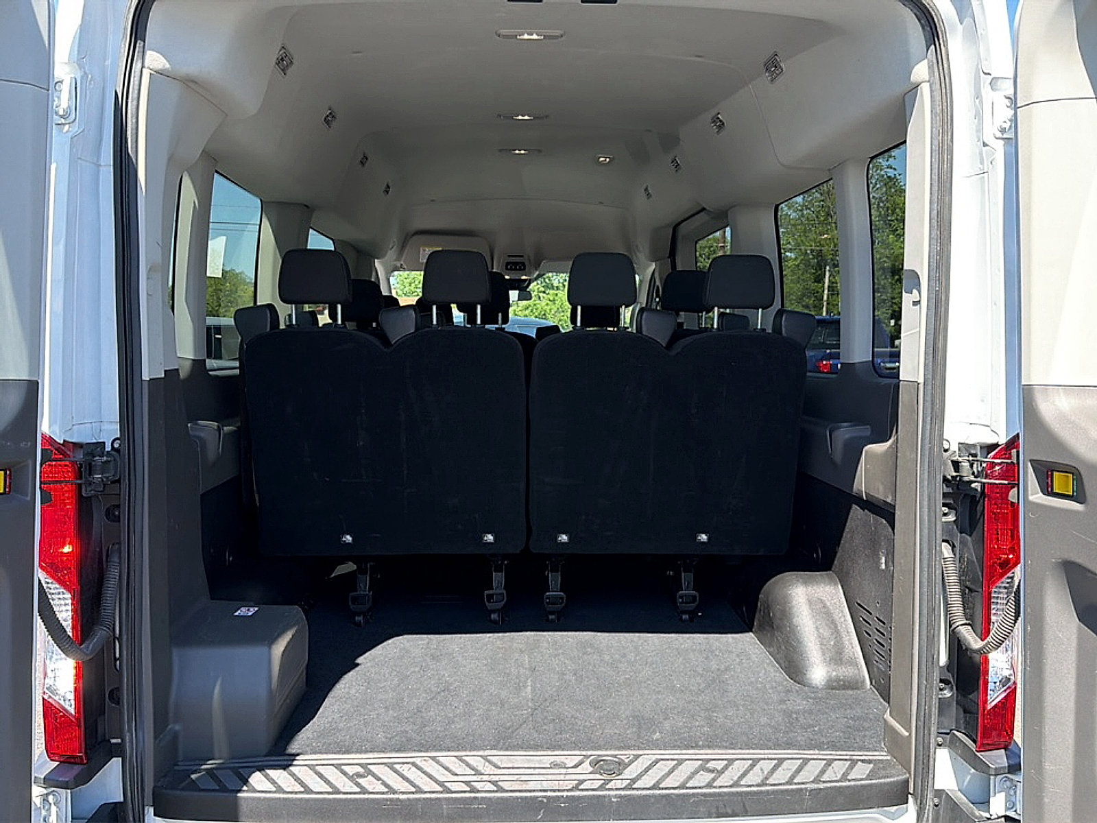 Used 2023 Ford Transit 350 XLT RWD image 13