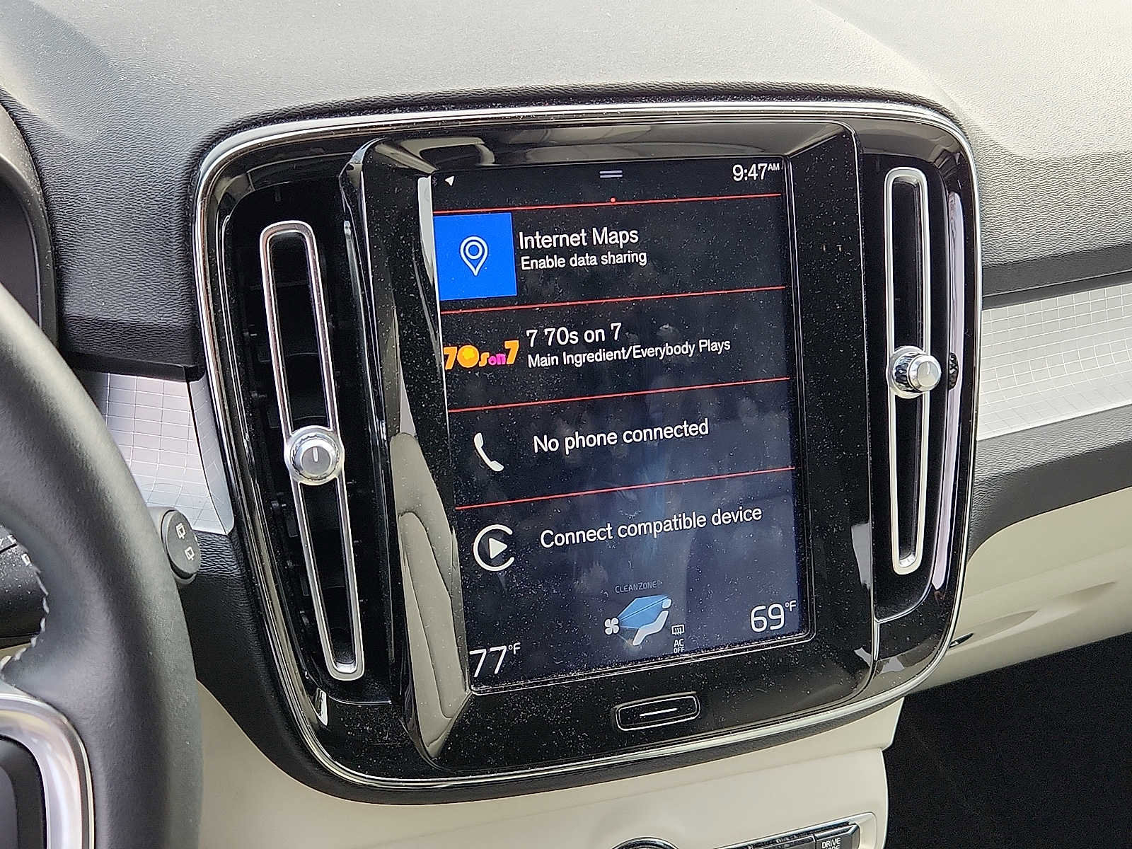 Used 2019 Volvo XC40 T5 Momentum image 16