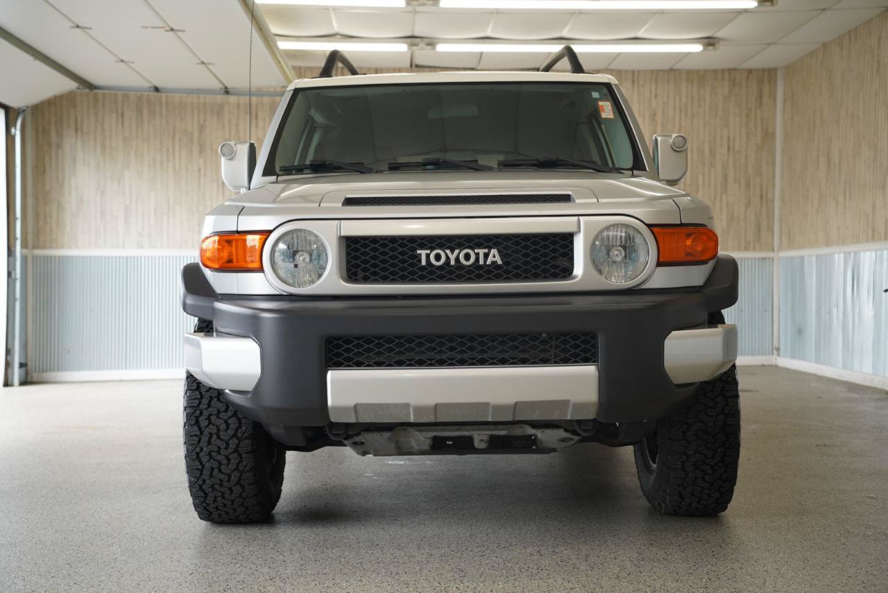 Used 2008 Toyota FJ Cruiser 4WD image 2