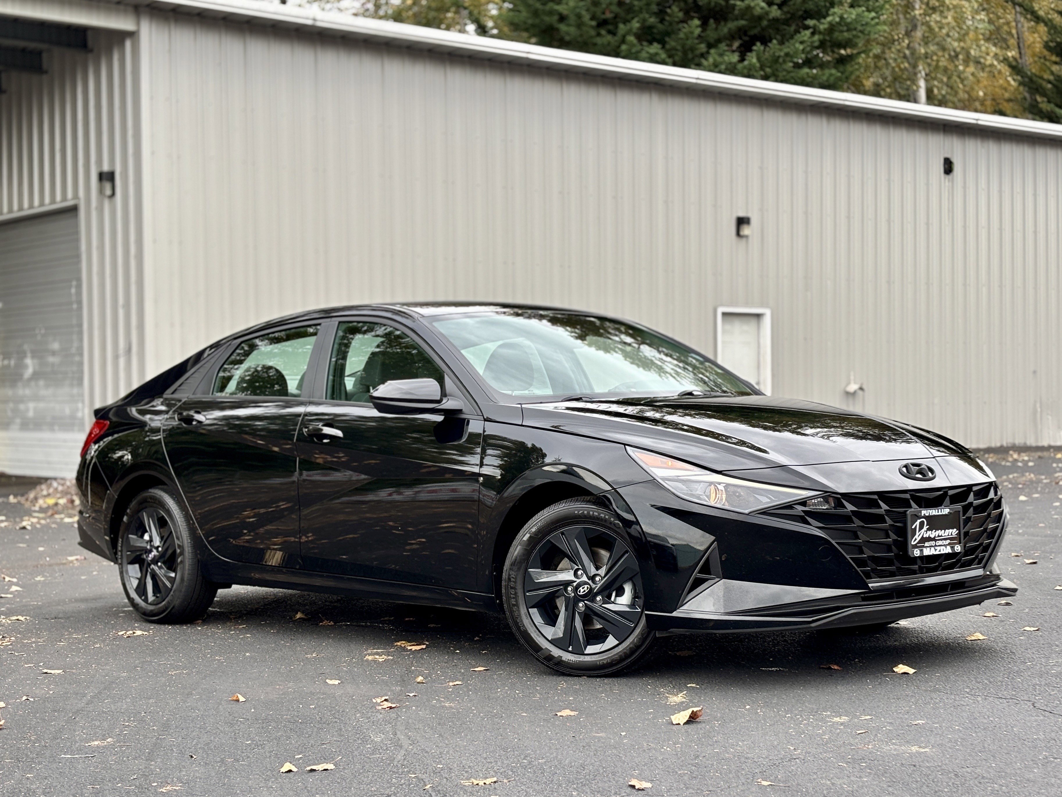 Used 2023 Hyundai Elantra SEL w/ Cargo Package image 2