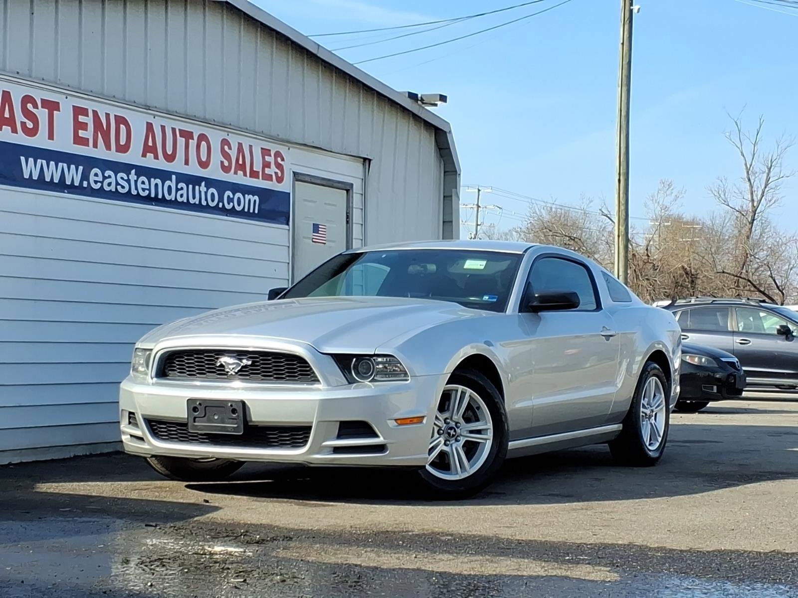 Used 2014 Ford Mustang Coupe image 1