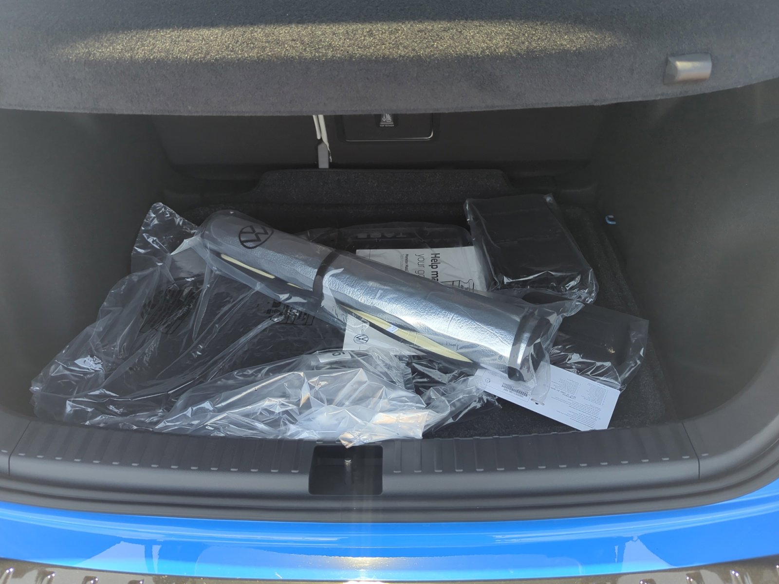 New 2025 Volkswagen Taos SE image 29