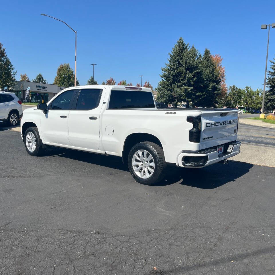 Used 2022 Chevrolet Silverado 1500 Custom w/ Safety Confidence Package image 3