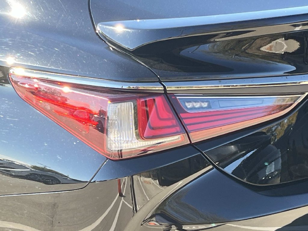 Used 2022 Lexus ES 350 F Sport FWD image 10