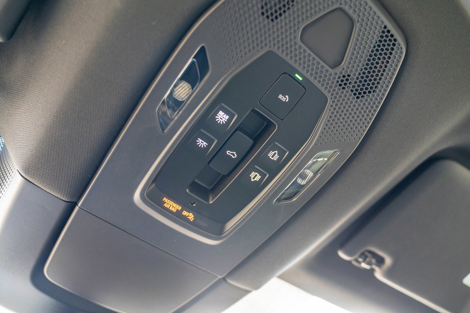 Certified 2025 Porsche Macan 4 Electric AWD/4WD image 22