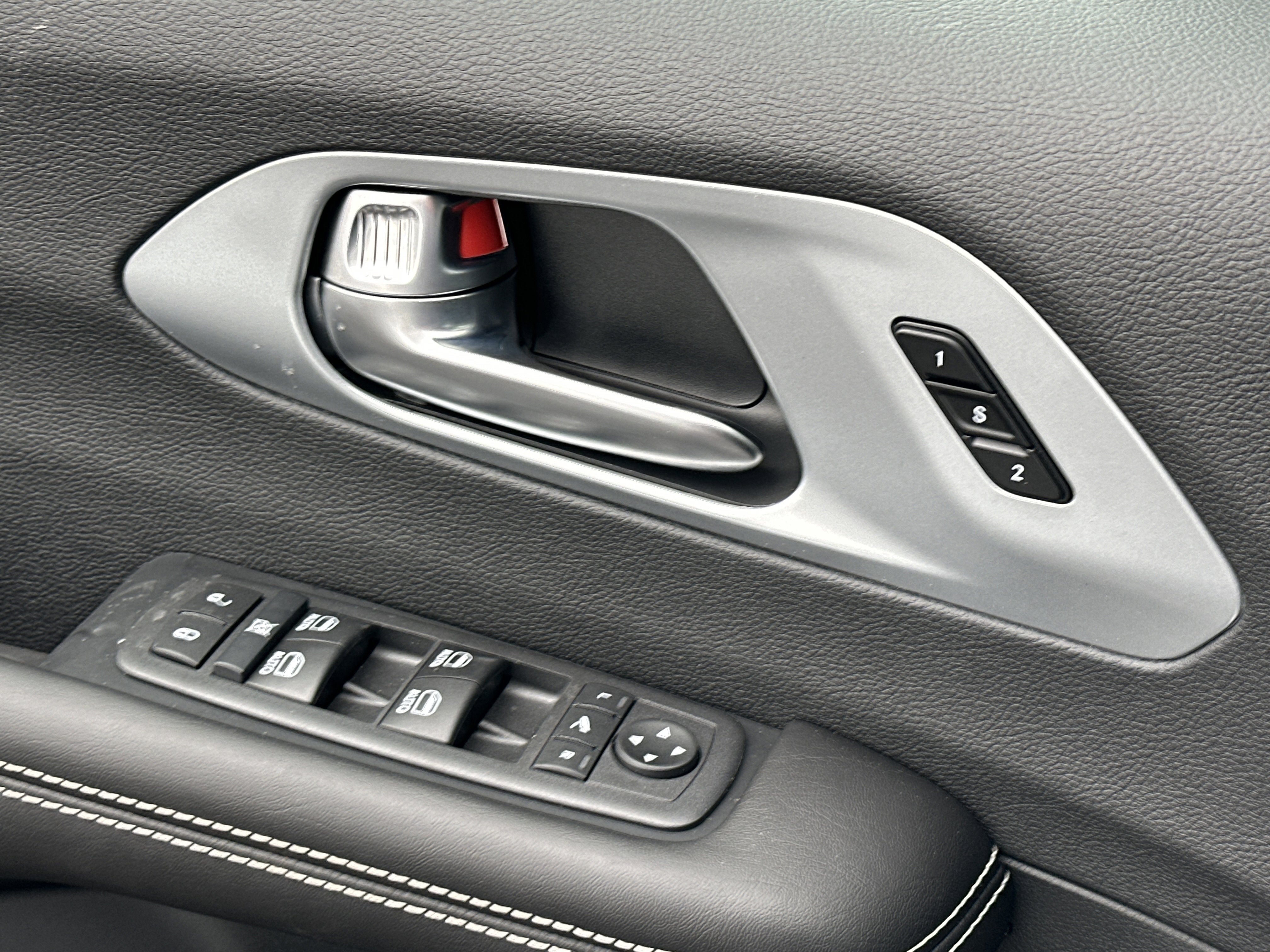 New 2026 Chrysler Pacifica Limited w/ S Appearance Package FWD image 12