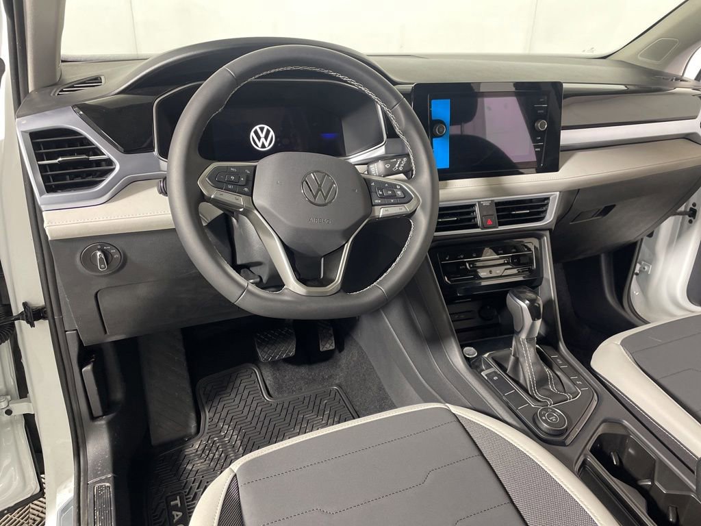 New 2026 Volkswagen Taos SE AWD/4WD image 8