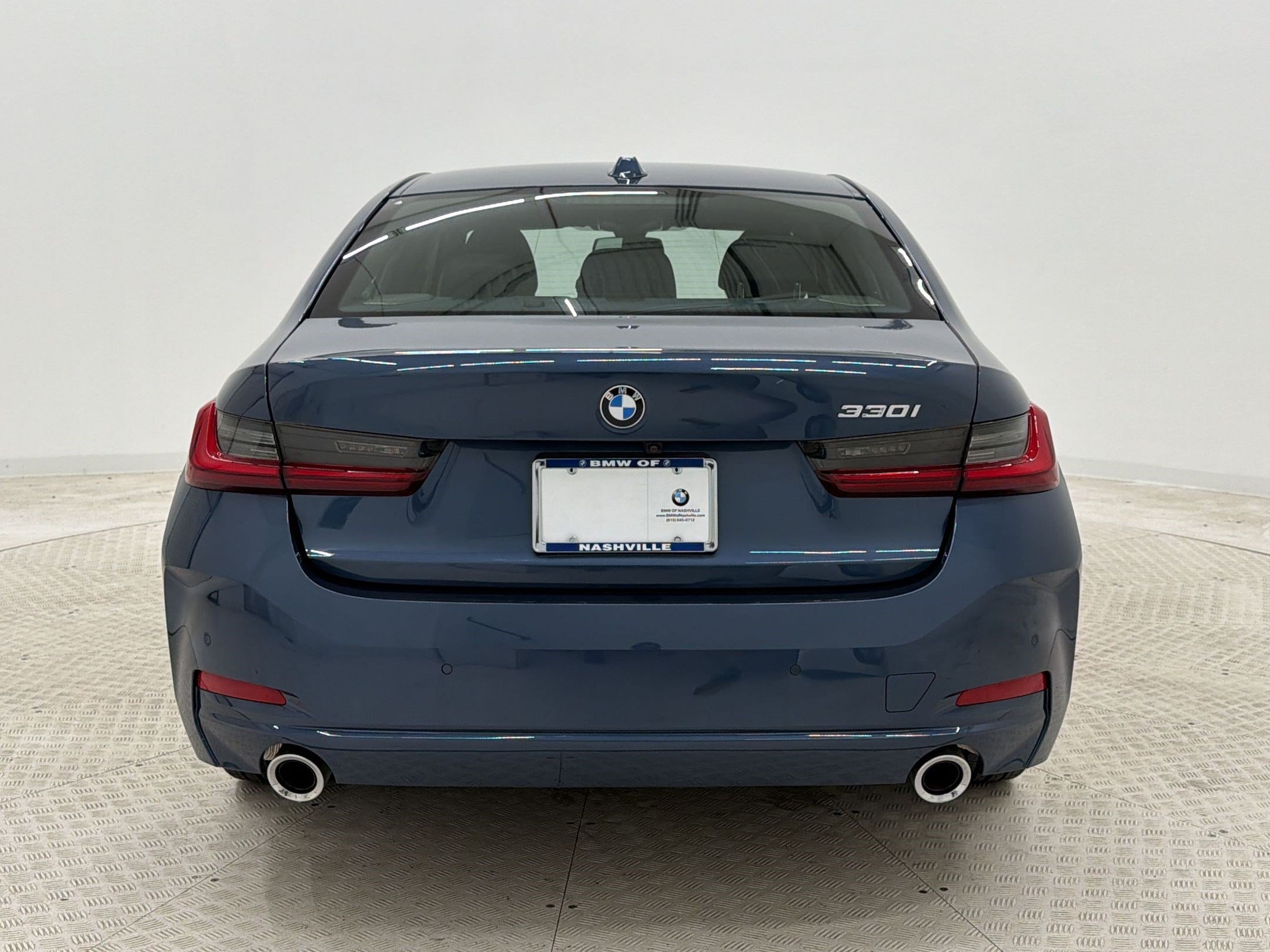 Used 2025 BMW 330i Sedan w/ Convenience Package RWD image 10