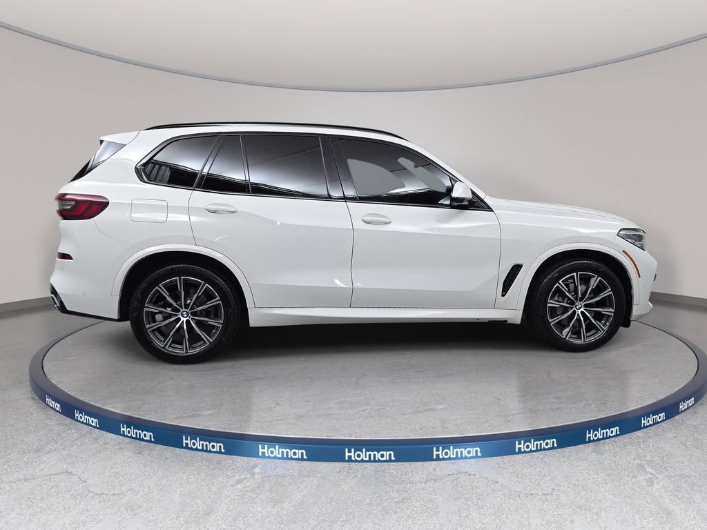 Used 2022 BMW X5 xDrive40i w/ M Sport Package AWD/4WD image 5