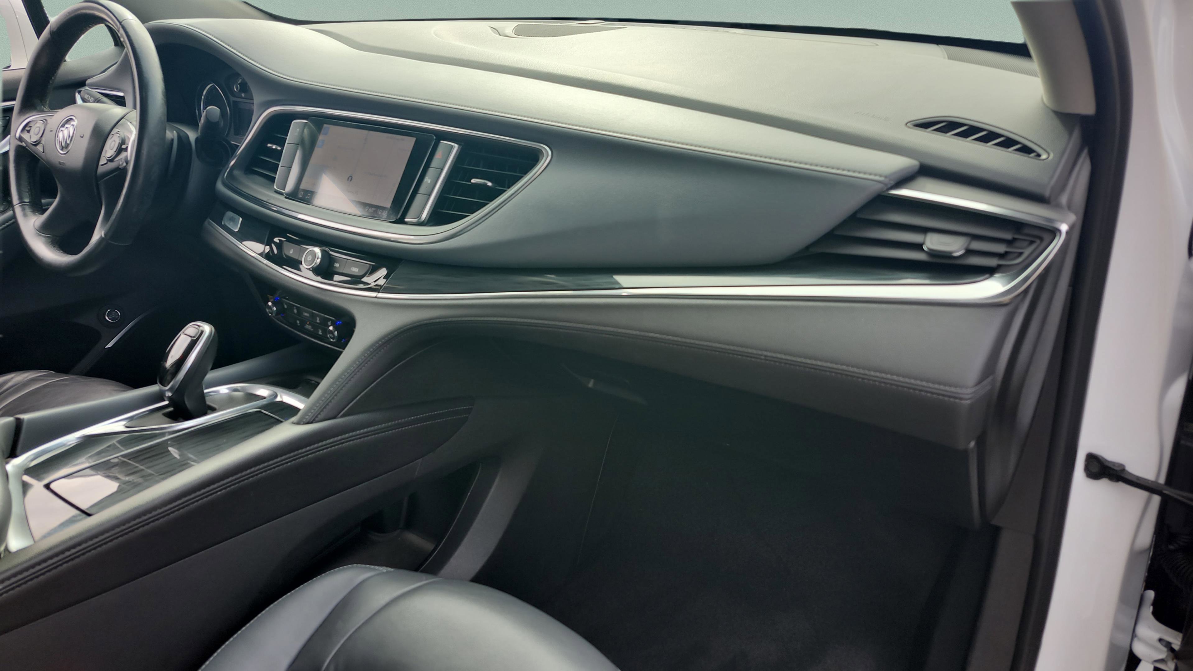 Used 2020 Buick Enclave Essence w/ Sound and Sites Package image 12