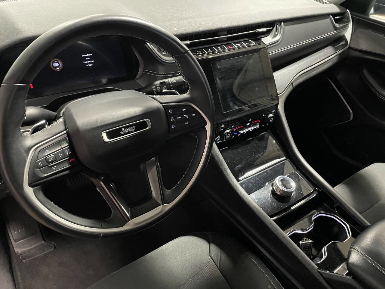 Used 2021 Jeep Grand Cherokee L Laredo w/ Luxury Tech Group I image 6