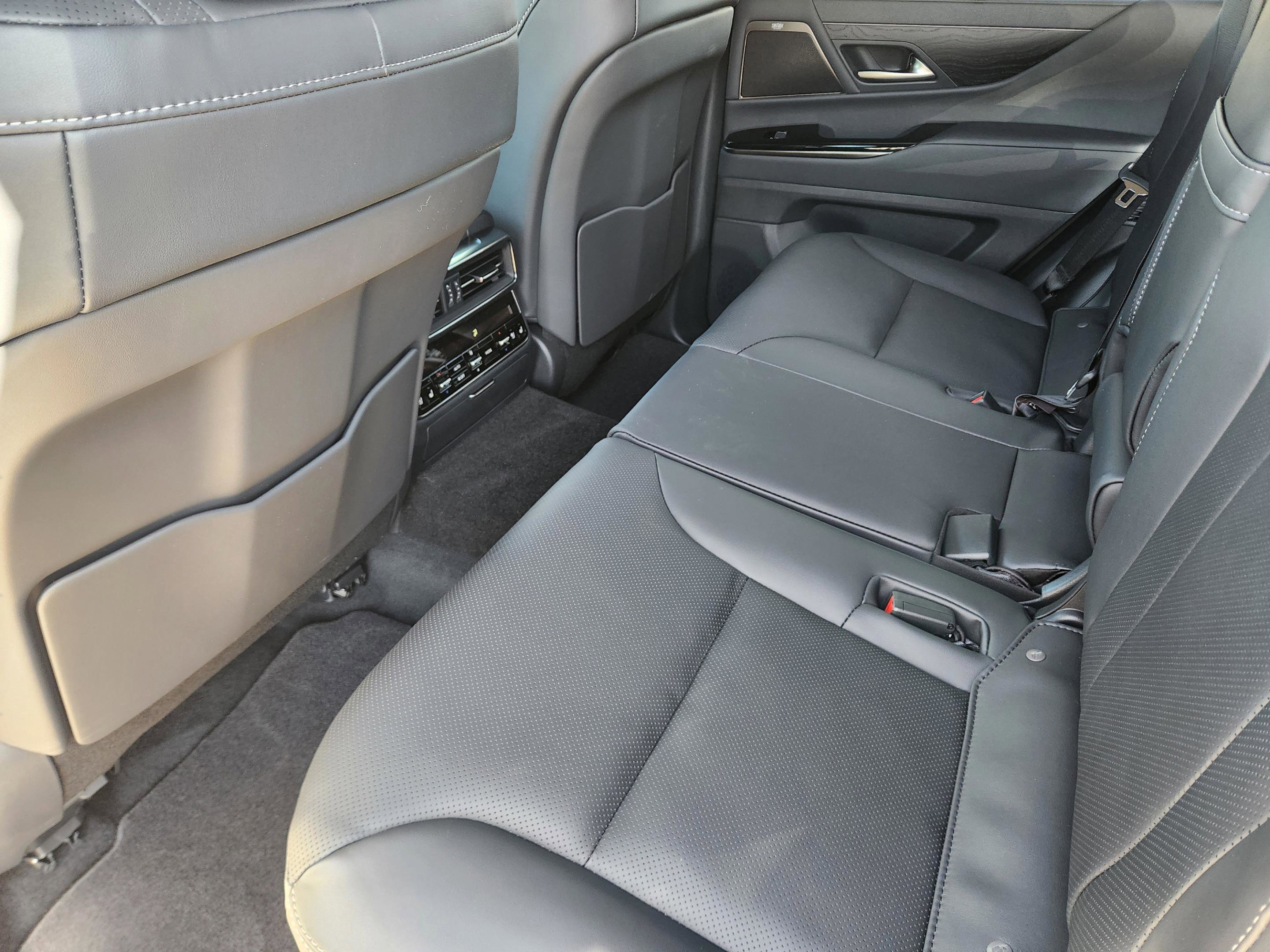 New 2026 Lexus LX 700h Luxury image 23