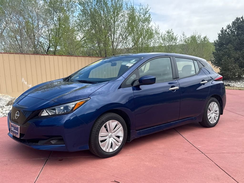 Used 2023 Nissan Leaf S w/ Protection Package image 3