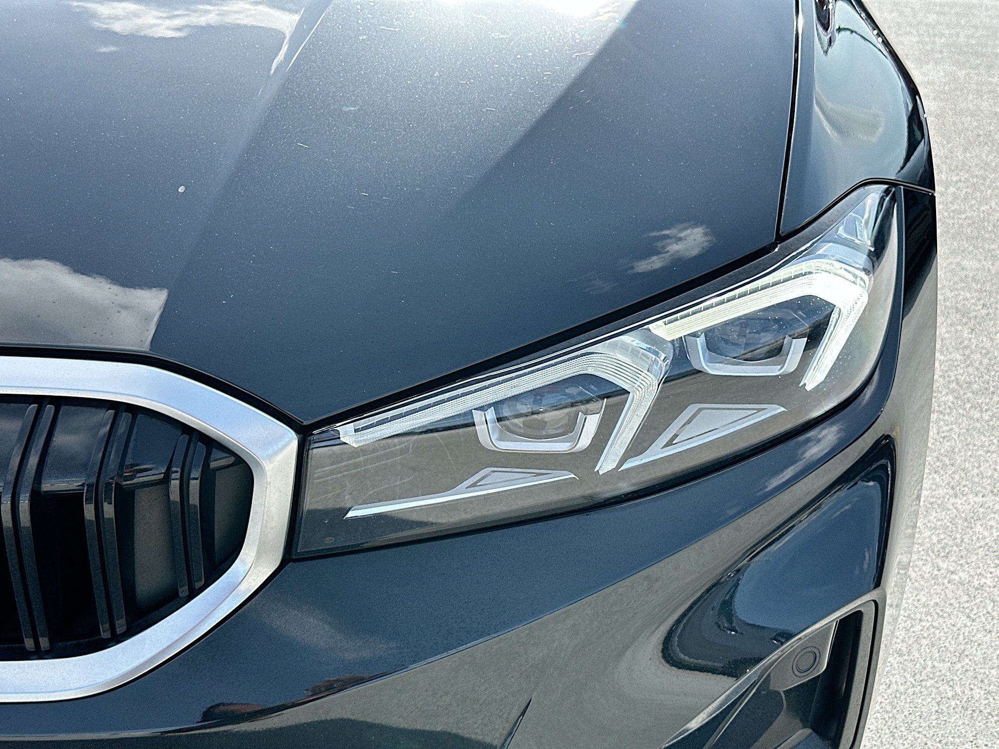 Used 2023 BMW 330e w/ Convenience Package RWD image 30