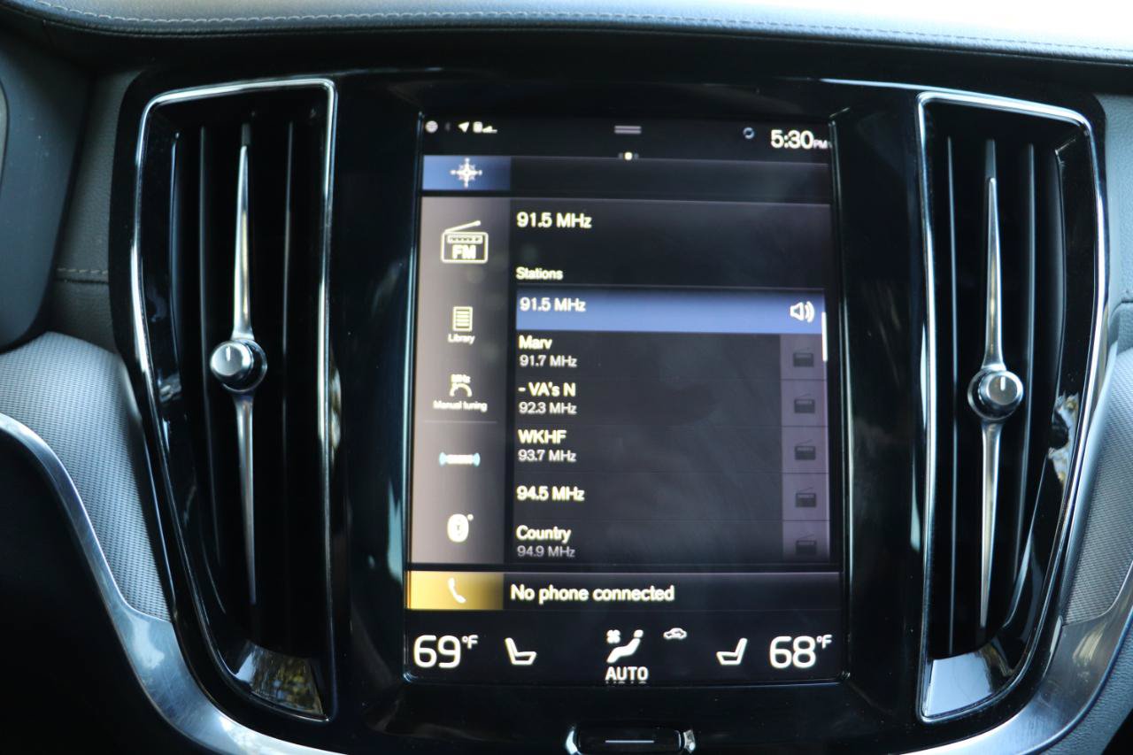 Used 2019 Volvo V60 T5 Cross Country AWD/4WD image 23