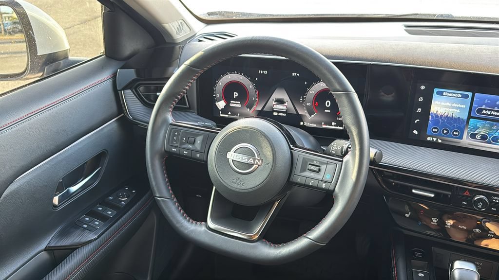 Used 2025 Nissan Kicks SR w/ SR Premium Package FWD image 27